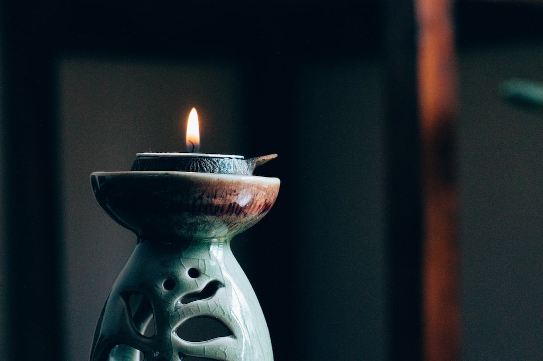Jak wybrać idealny zapach na ceremonię medytacyjną?